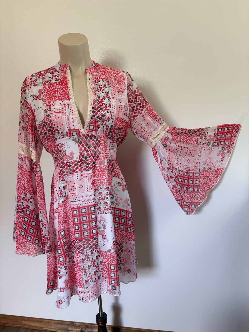 Miin Bohemian Mini Patchwork Dress Small w/ Bell Sleeves Lace Trim